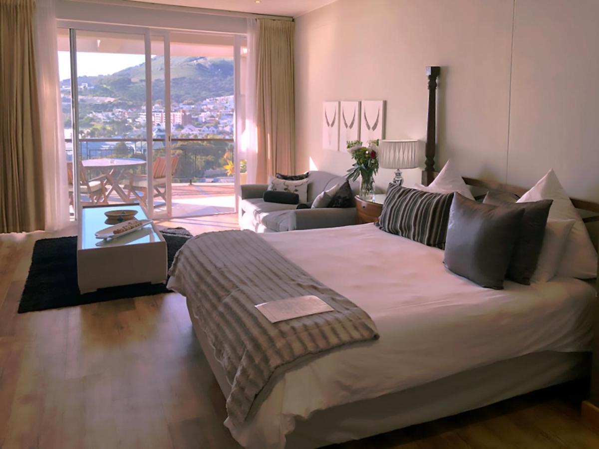 Honeymoon Room
