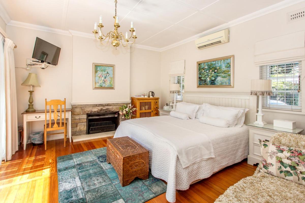 Double Room,1356773807:JPEG