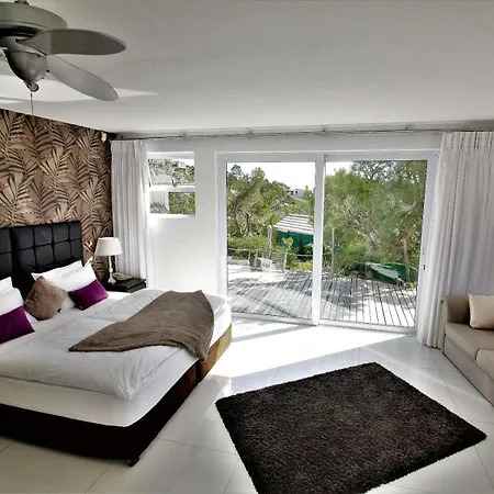 Diamond House Guesthouse-3